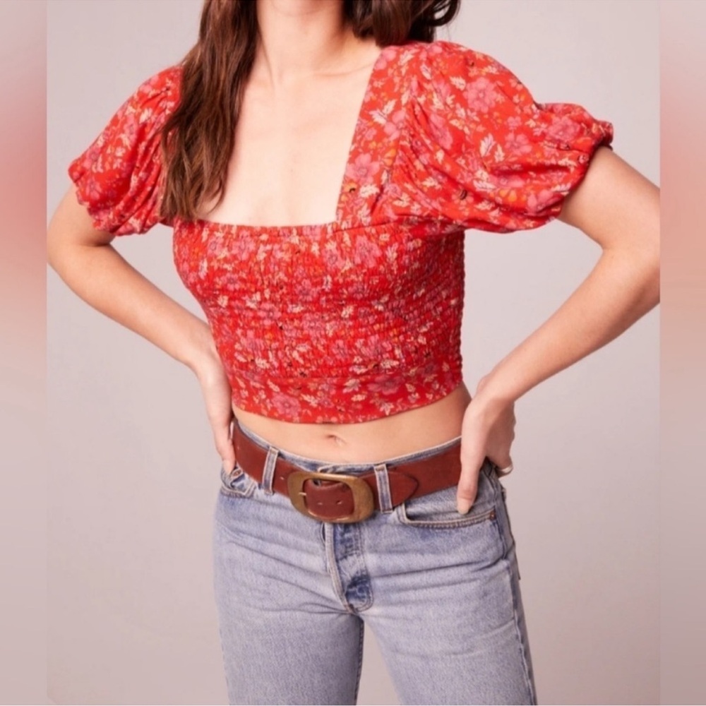 BAND OF THE FREE PEOPLE size XSMALL Crimson Pink Crop Floral Smocked Blouse NEW